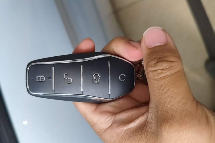 Used BYD Dolphin 2021 405 km Free Version Vehicle Key