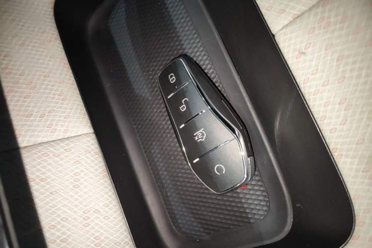 Used BYD Dolphin 2021 405 km Fashion Edition Vehicle Key