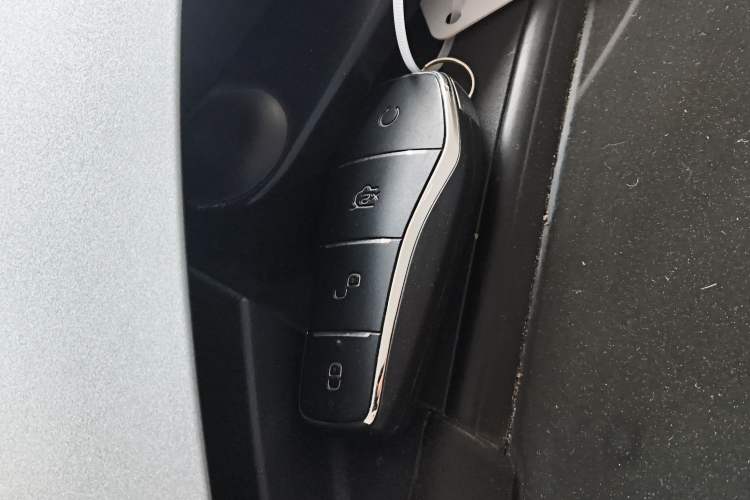 Used BYD Dolphin 2021 405 km Free Version Vehicle Key