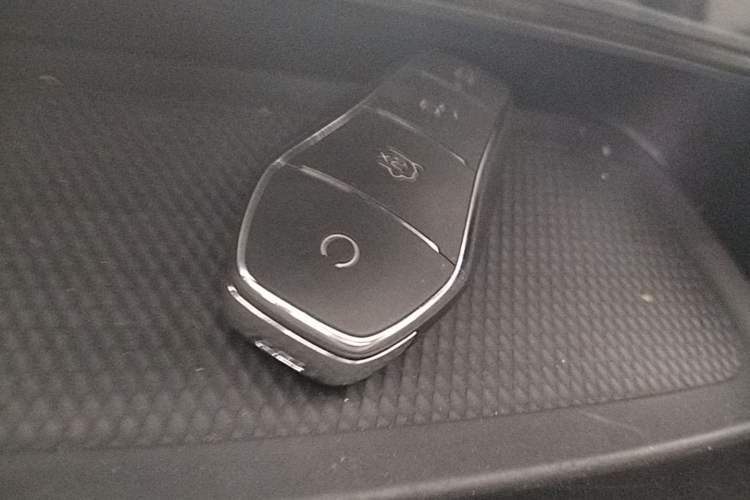 Used BYD Dolphin 2021 405 km Free Version Vehicle Key