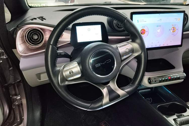 Used BYD Dolphin 2021 405 km Fashion Edition Steering Wheel