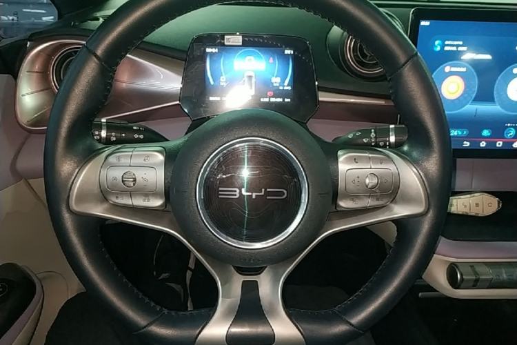 Used BYD Dolphin 2021 405 km Fashion Edition Steering Wheel