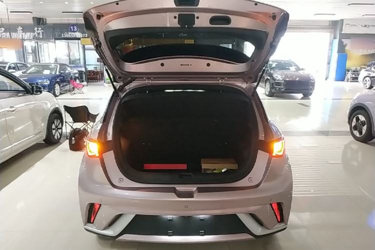 Used BYD Dolphin 2021 405 km Fashion Edition Trunk