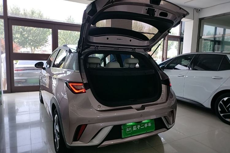 Used BYD Dolphin 2021 405 km Fashion Edition Trunk