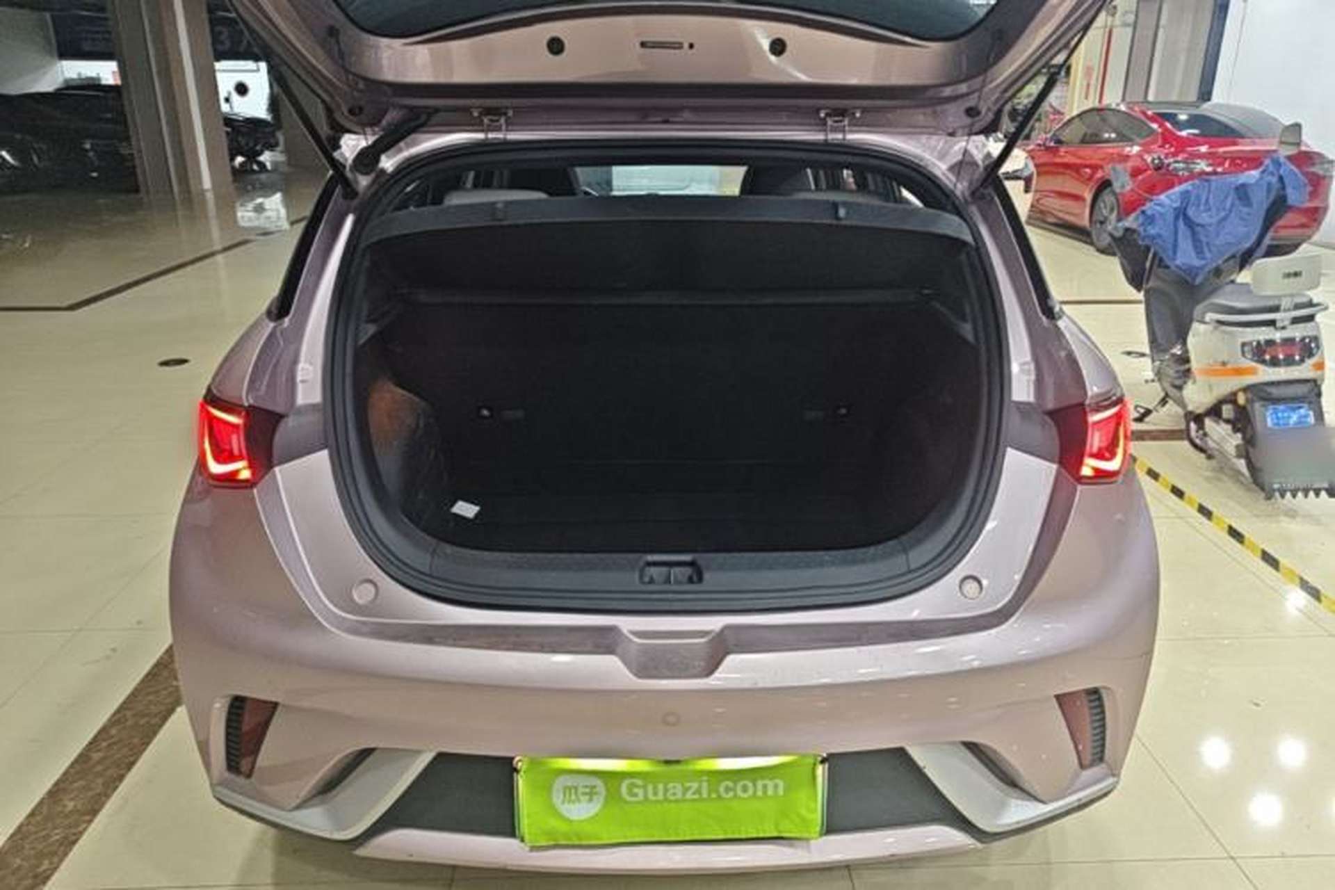 Used BYD Dolphin 2021 405 km Fashion Edition Trunk
