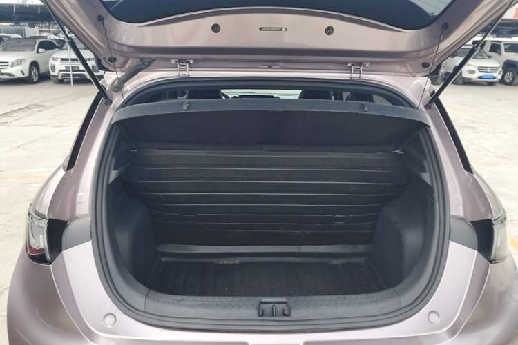 Used BYD Dolphin 2021 405 km Fashion Edition Trunk