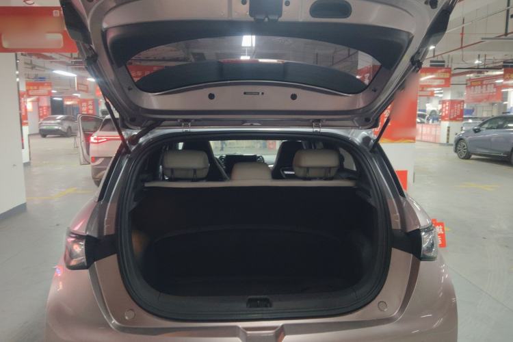 Used BYD Dolphin 2021 405 km Fashion Edition Trunk