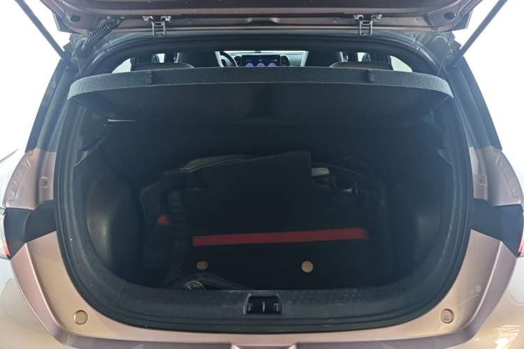 Used BYD Dolphin 2021 405 km Fashion Edition Trunk