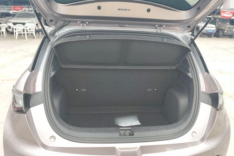 Used BYD Dolphin 2021 405 km Fashion Edition Trunk