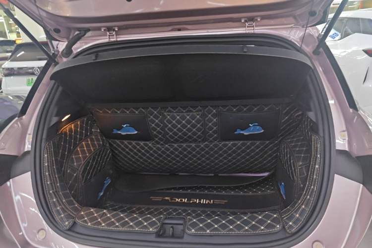 Used BYD Dolphin 2021 405 km Fashion Edition Trunk