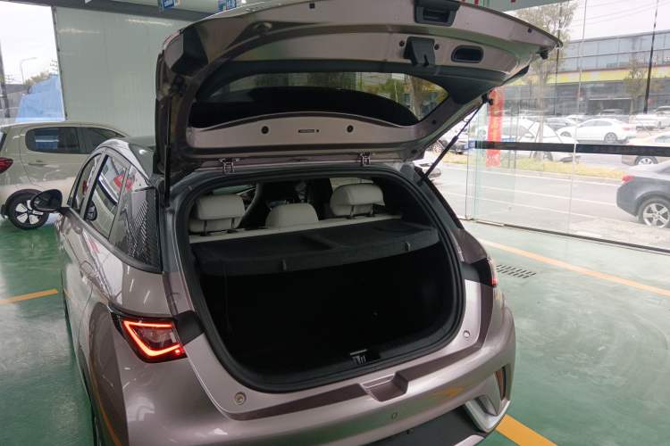 Used BYD Dolphin 2021 405 km Fashion Edition Trunk