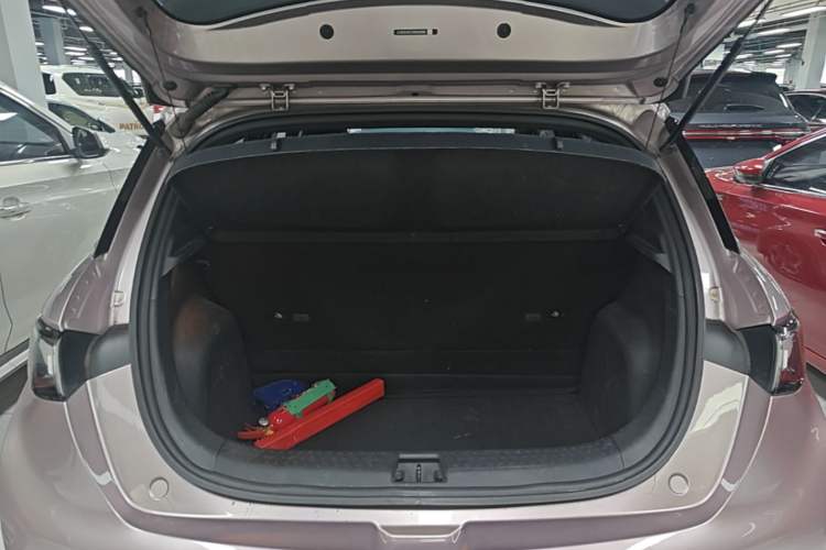 Used BYD Dolphin 2021 405 km Free Version Trunk