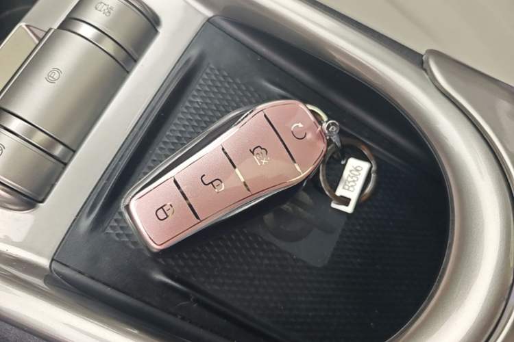 Used BYD Dolphin 2021 405 km Fashion Edition Vehicle Key