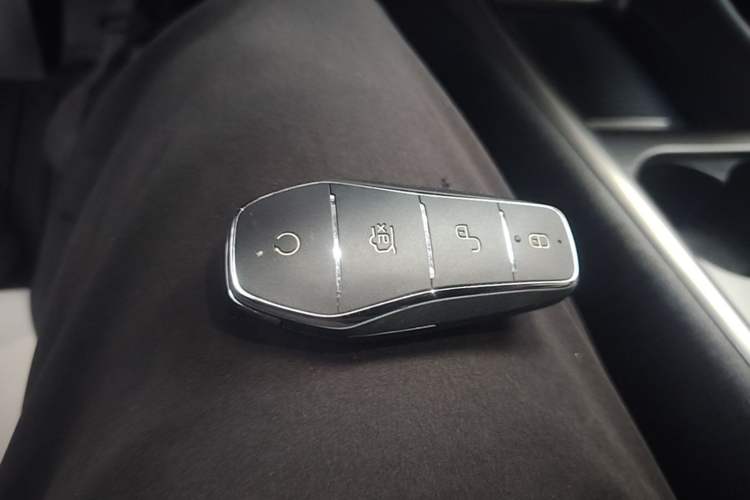 Used BYD Dolphin 2021 405 km Fashion Edition Vehicle Key
