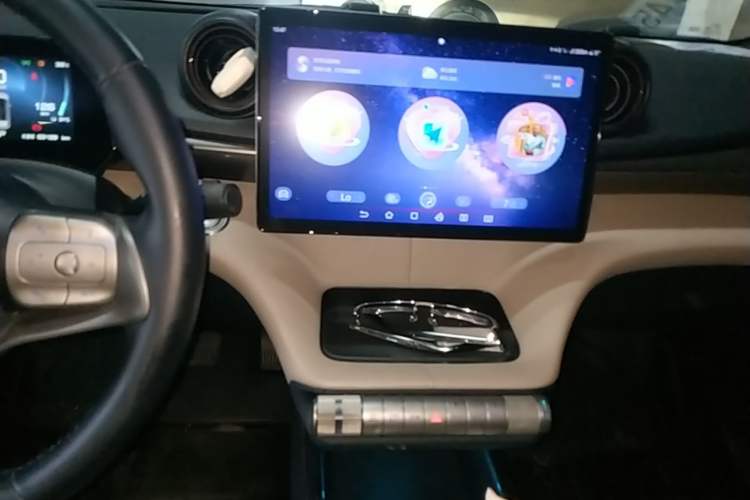 Used BYD Dolphin 2021 405 km Fashion Edition Audio And AC Panel