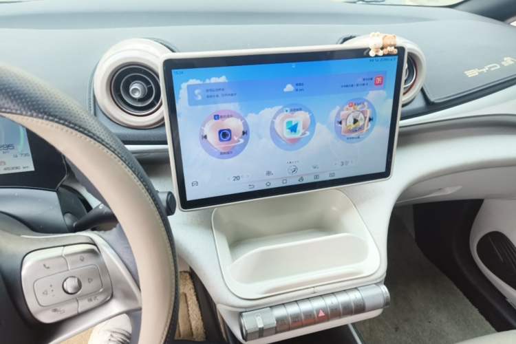Used BYD Dolphin 2021 405 km Fashion Edition Audio And AC Panel