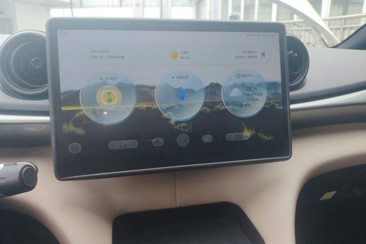 Used BYD Dolphin 2021 405 km Fashion Edition Audio And AC Panel