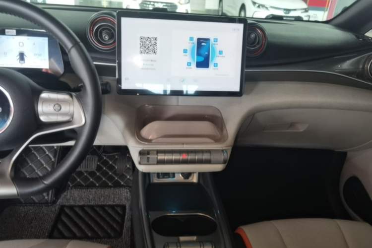 Used BYD Dolphin 2021 405 km Fashion Edition Audio And AC Panel