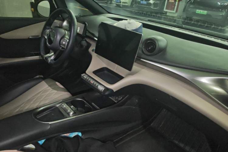Used BYD Dolphin 2021 405 km Fashion Edition Audio And AC Panel