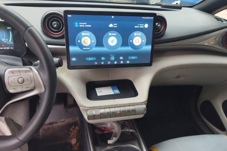 Used BYD Dolphin 2021 405 km Free Version Audio And AC Panel