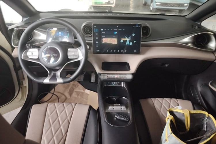 Used BYD Dolphin 2021 405 km Free Version Center Console