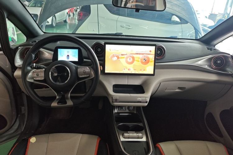 Used BYD Dolphin 2021 405 km Fashion Edition Center Console