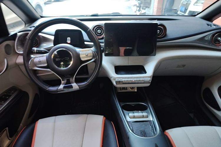 Used BYD Dolphin 2021 405 km Fashion Edition Center Console