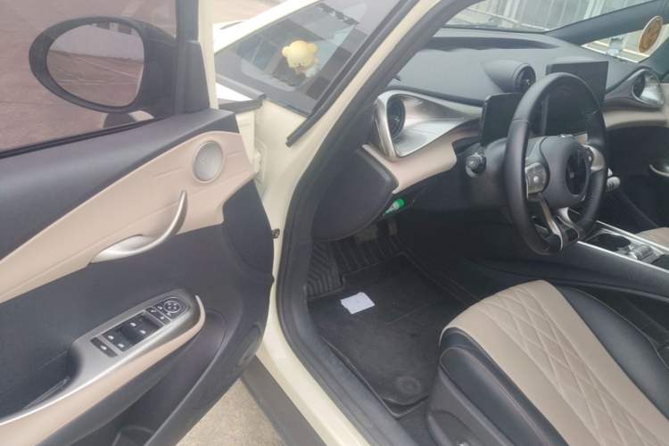 Used BYD Dolphin 2021 405 km Fashion Edition Driver Seat
