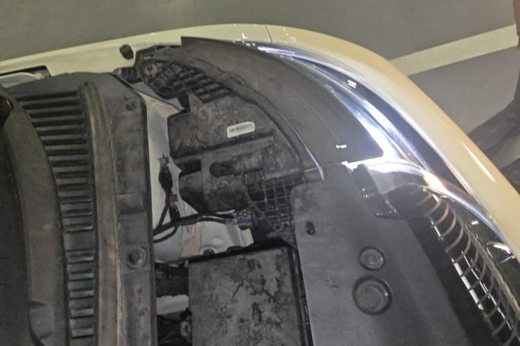 Used BYD Dolphin 2021 405 km Fashion Edition Engine Bay Left