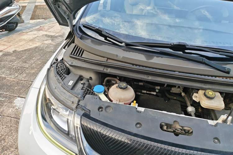 Used BYD Dolphin 2021 405 km Fashion Edition Engine Bay Right