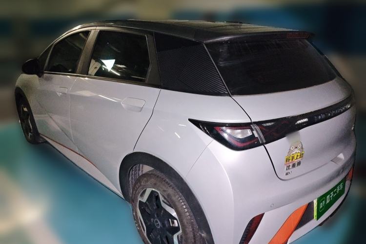 Used BYD Dolphin 2021 405 km Fashion Edition Exterior 3