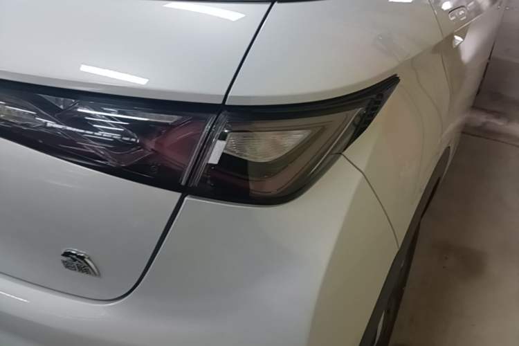 Used BYD Dolphin 2021 405 km Fashion Edition Exterior 3