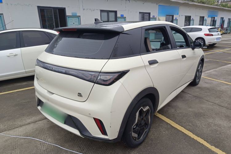 Used BYD Dolphin 2021 405 km Fashion Edition Exterior 5