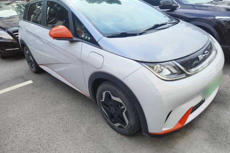 Used BYD Dolphin 2021 405 km Fashion Edition Front Right 45 Deg