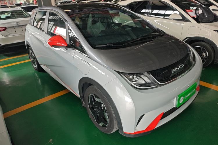 Used BYD Dolphin 2021 405 km Fashion Edition Front Right 45 Deg