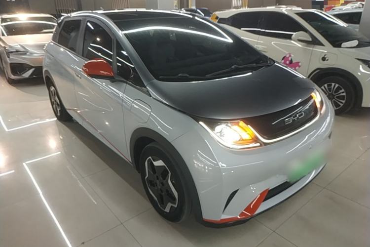 Used BYD Dolphin 2021 405 km Fashion Edition Front Right 45 Deg