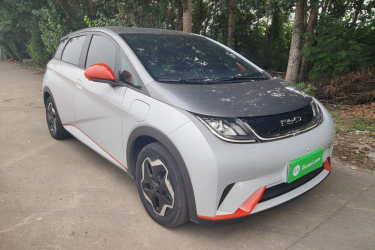 Used BYD Dolphin 2021 405 km Free Version Front Right 45 Deg