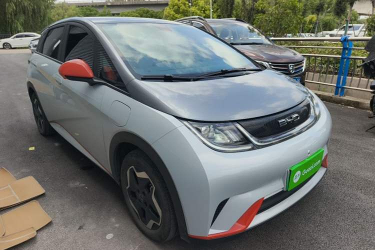 Used BYD Dolphin 2021 405 km Fashion Edition Front Right 45 Deg