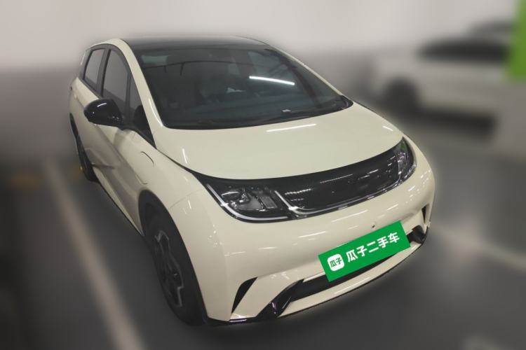 Used BYD Dolphin 2021 405 km Fashion Edition Front Right 45 Deg