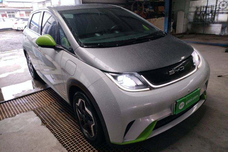 Used BYD Dolphin 2021 405 km Free Version Front Right 45 Deg