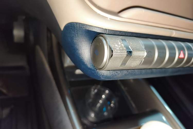 Used BYD Dolphin 2021 405 km Fashion Edition Gear Lever