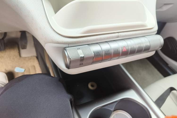 Used BYD Dolphin 2021 405 km Fashion Edition Gear Lever