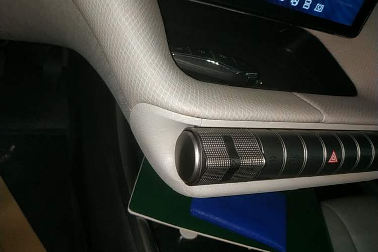 Used BYD Dolphin 2021 405 km Fashion Edition Gear Lever