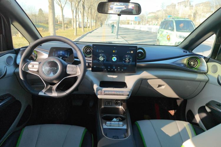 Used BYD Dolphin 2021 405 km Fashion Edition Interior 2