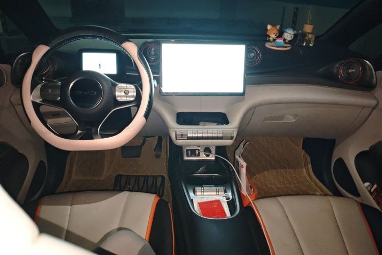 Used BYD Dolphin 2021 405 km Fashion Edition Interior 2