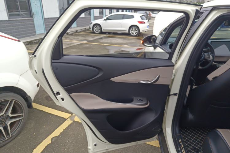 Used BYD Dolphin 2021 405 km Fashion Edition Interior 8