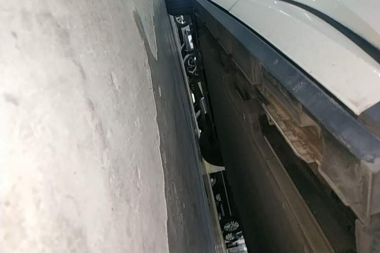 Used BYD Dolphin 2021 405 km Fashion Edition Left Side Sill