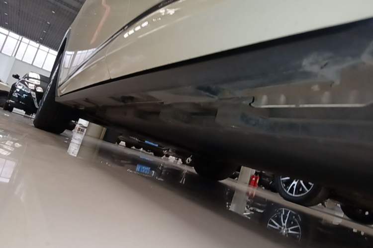 Used BYD Dolphin 2021 405 km Fashion Edition Left Side Sill