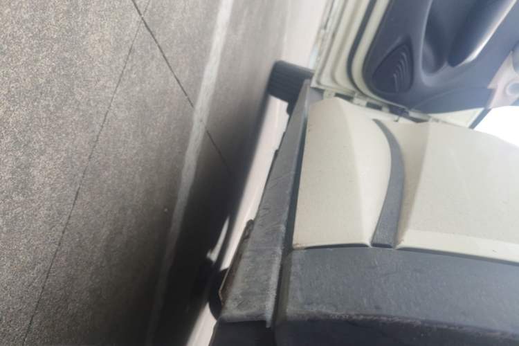 Used BYD Dolphin 2021 405 km Fashion Edition Left Side Sill