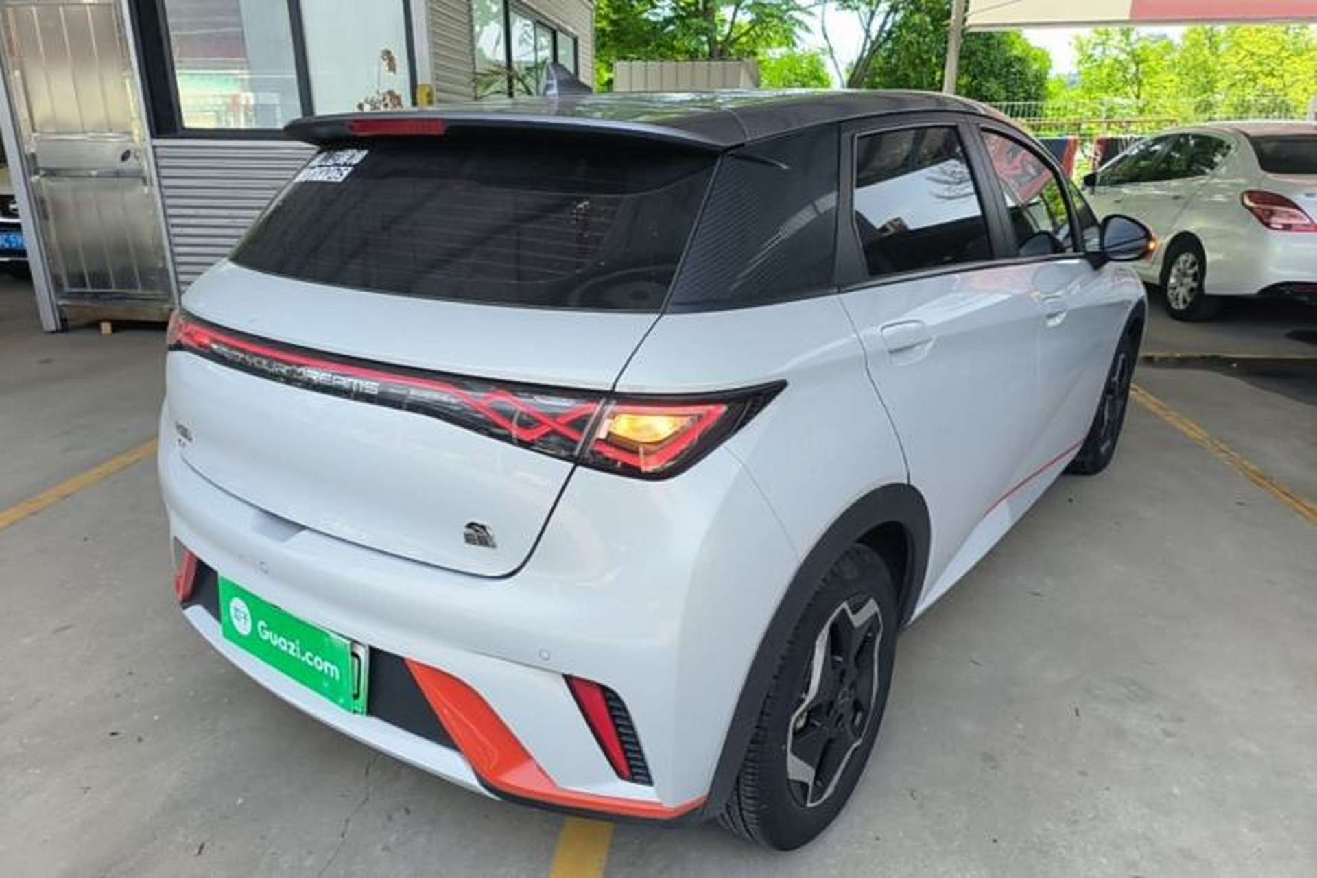 Used BYD Dolphin 2021 405 km Fashion Edition Rear Right 45 Deg